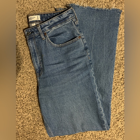 Abercrombie & Fitch Denim - Picture 2 of 4